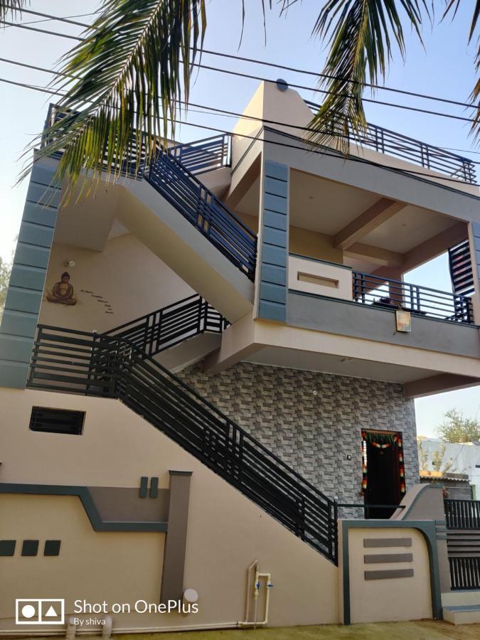 Lee Homestay Hampi Luaran gambar