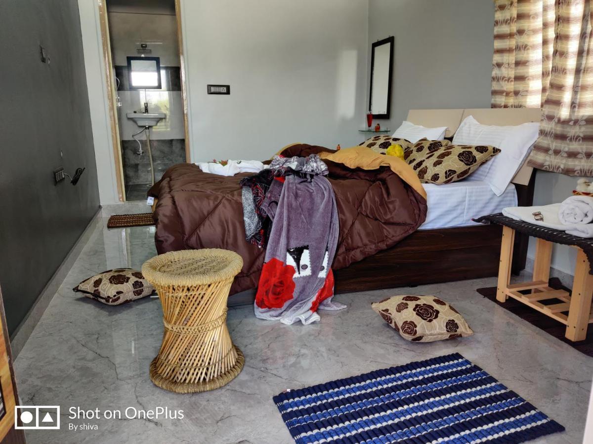 Lee Homestay Hampi Luaran gambar