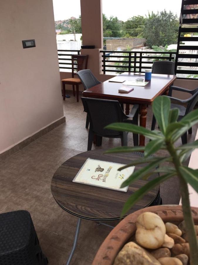 Lee Homestay Hampi Luaran gambar