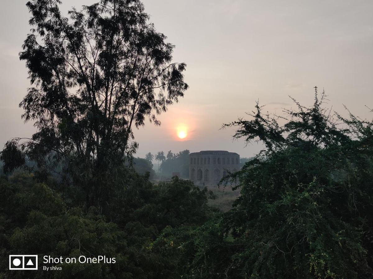 Lee Homestay Hampi Luaran gambar